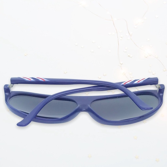 Funky 80's Vintage Aviator-Inspired Sunglasses - Picture 4 of 10